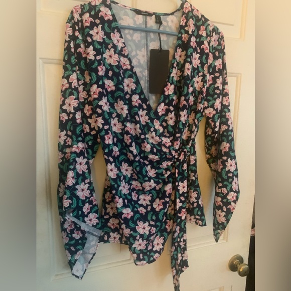 New Betabrand Perfect Peonies Wrap Blouse Top SZ Large - Picture 2 of 9